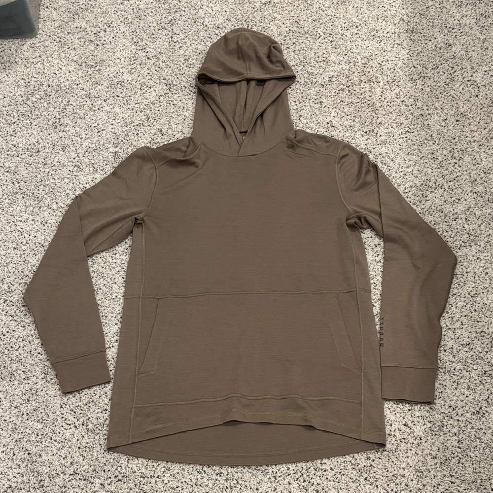 NOBULL Men's Merino wool hooded shirt. Size medium